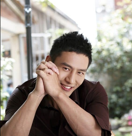 顾又铭写真照 (12)